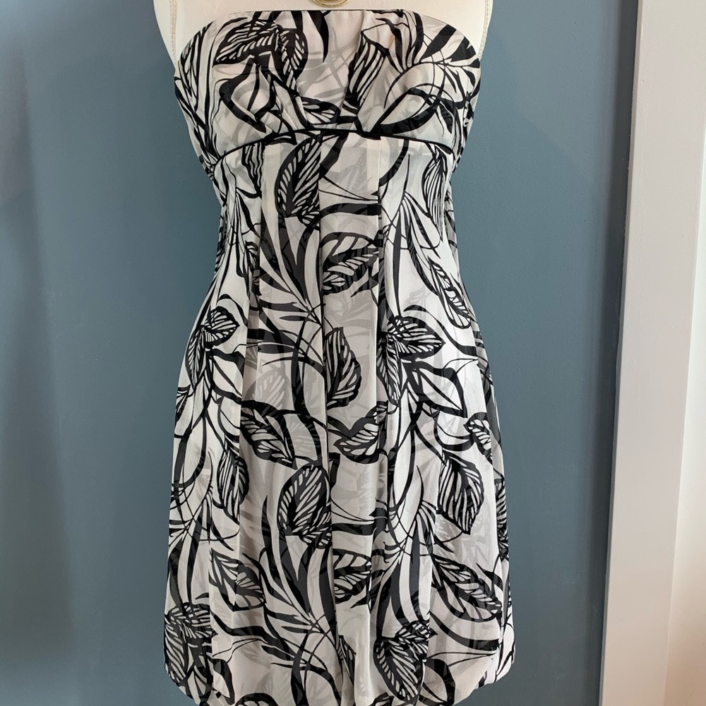 White House Black Market Strapless Dress Size 0